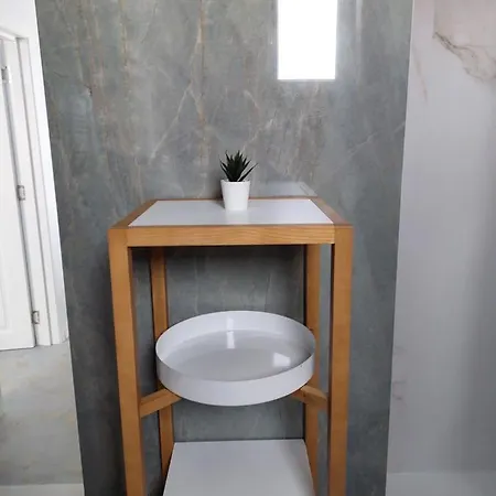 Azzuro Apartment 1 شقة *
